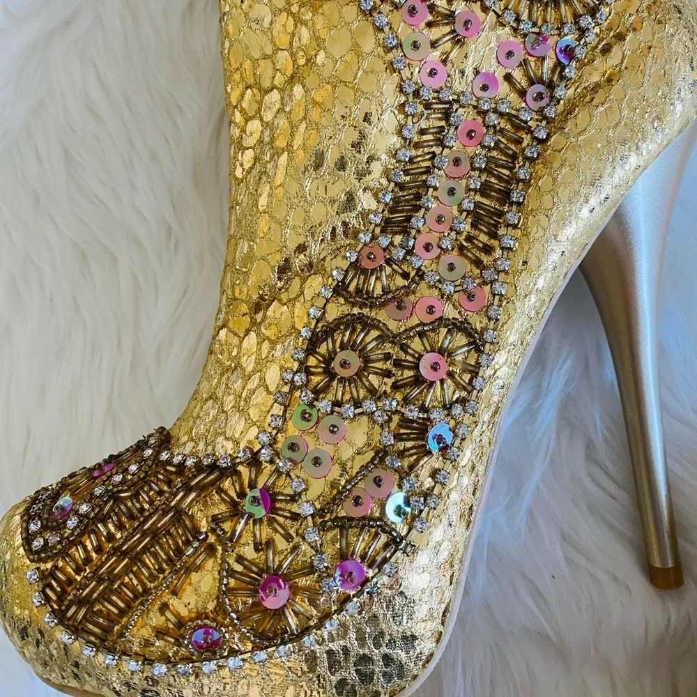 Celeste jewel embellished gold snakeskin stiletto bootie, Sz. 7